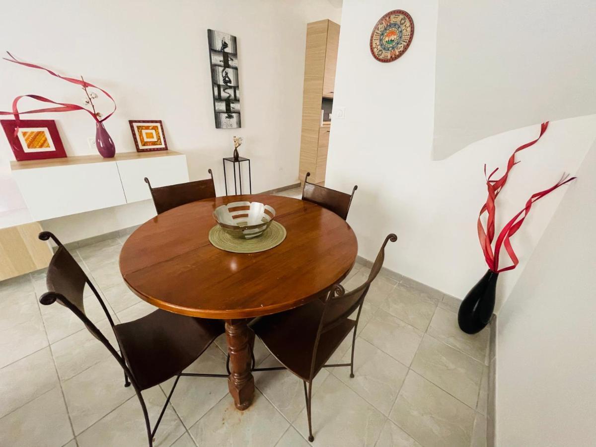 Villa Refuge Des Lys à Gallargues-le-Montueux Extérieur photo